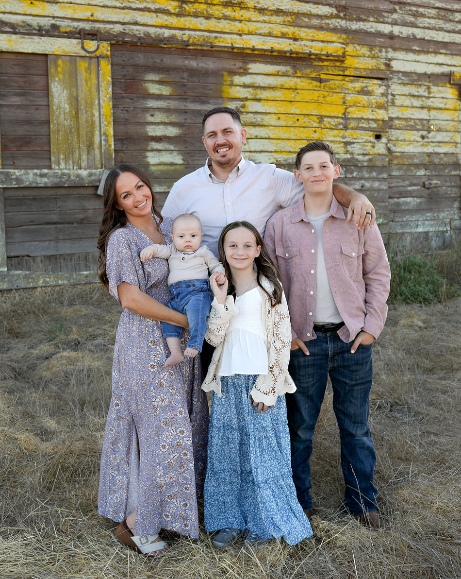 Family Photo of WWH Plumbing
